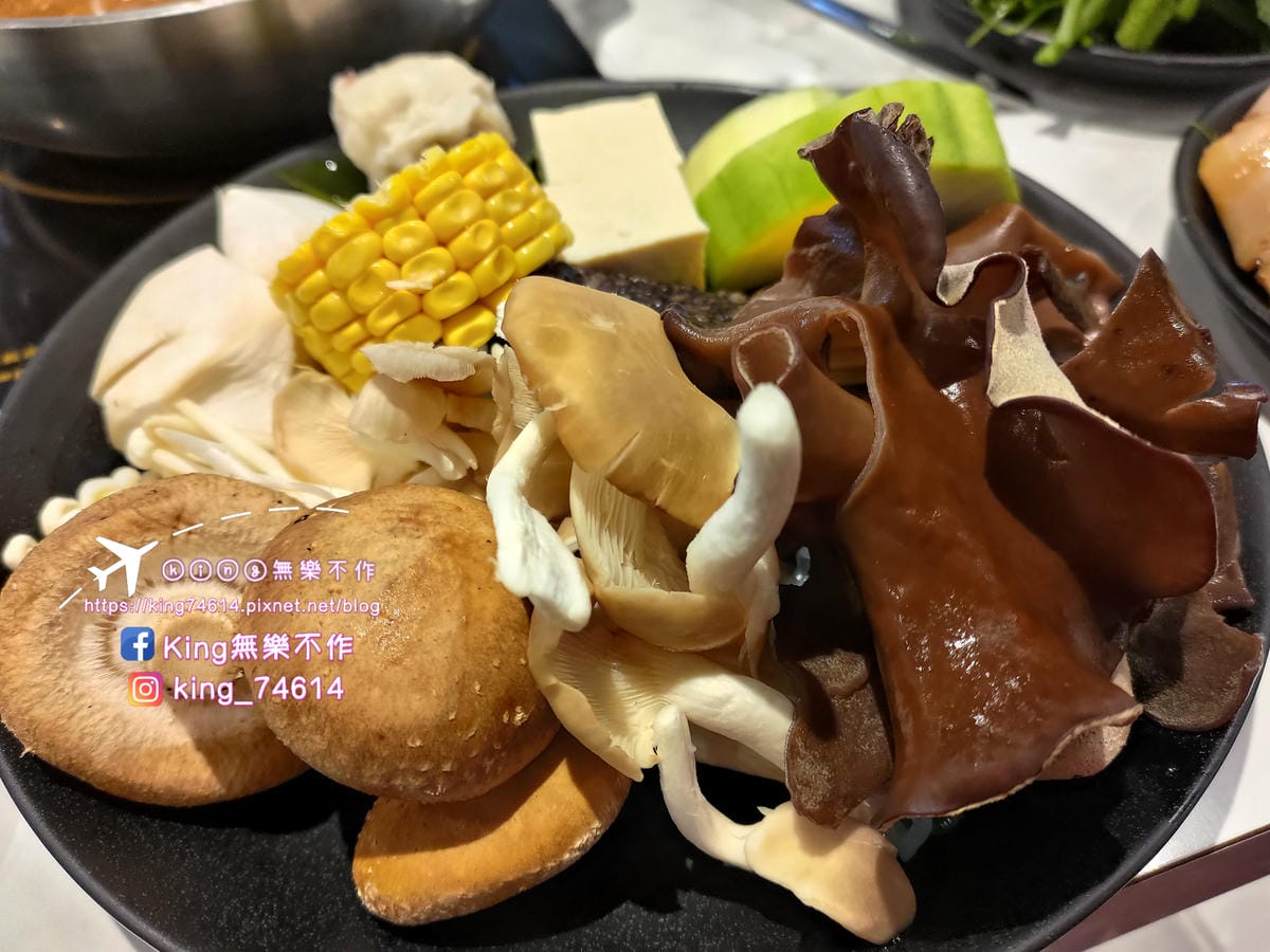 ［內壢 美食］千葉火鍋中壢尊爵館 | 內壢家樂福對面 | 現做舒芙蕾限定 | 火鍋吃到飽