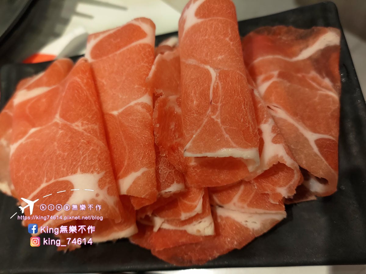 ［內壢 美食］千葉火鍋中壢尊爵館 | 內壢家樂福對面 | 現做舒芙蕾限定 | 火鍋吃到飽
