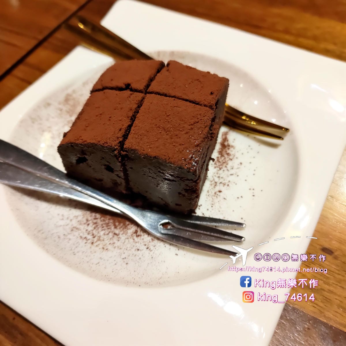 ［台北 美食］貓妝自家烘焙咖啡館 | 😻喵星人坐檯還可以擼貓