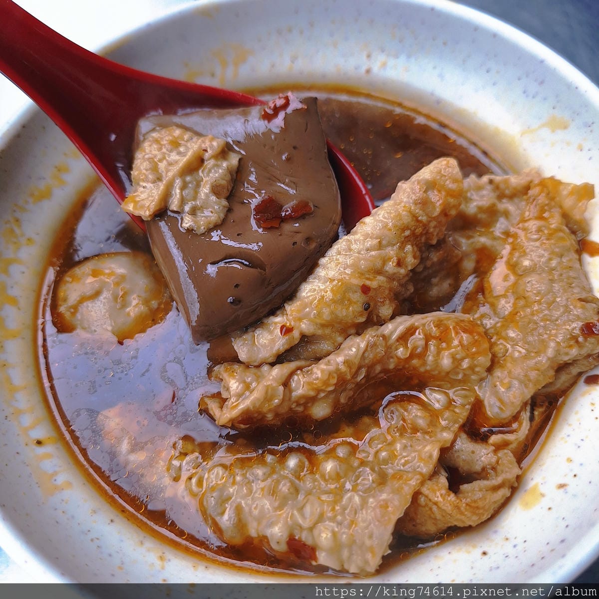 〔苗栗 美食〕通霄廟口阿嬤臭豆腐｜廟口經典美食｜臭豆腐與藥膳