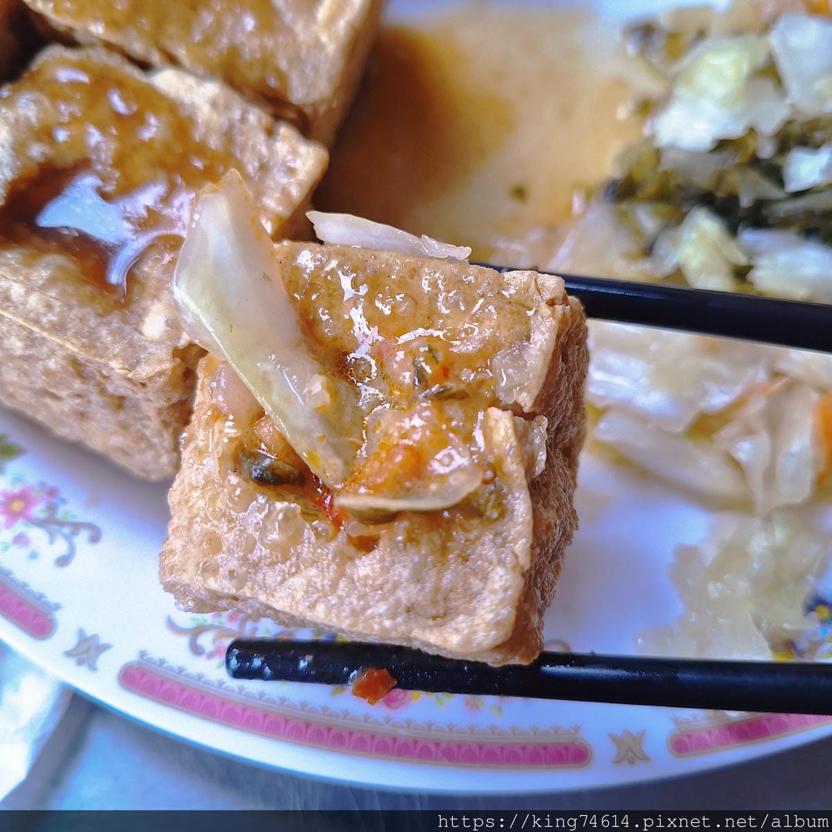 〔苗栗 美食〕通霄廟口阿嬤臭豆腐｜廟口經典美食｜臭豆腐與藥膳