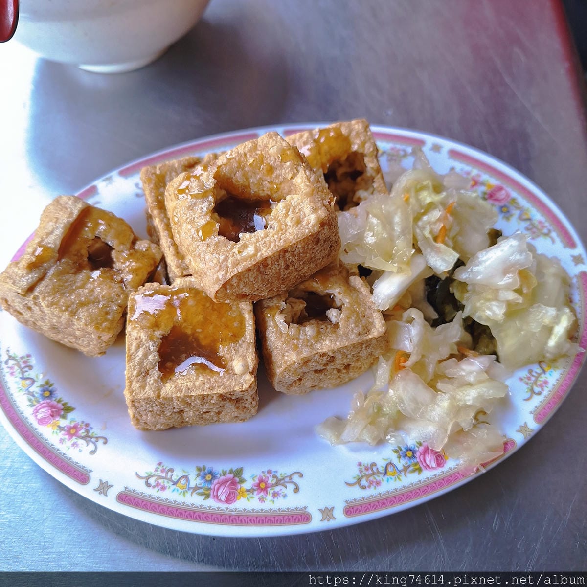 〔苗栗 美食〕通霄廟口阿嬤臭豆腐｜廟口經典美食｜臭豆腐與藥膳