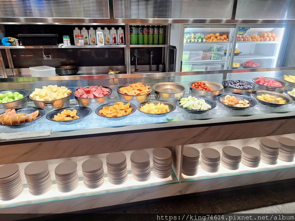 〔桃園 美食〕我家牛排南崁店｜排餐+自助百匯品項多無限放題｜