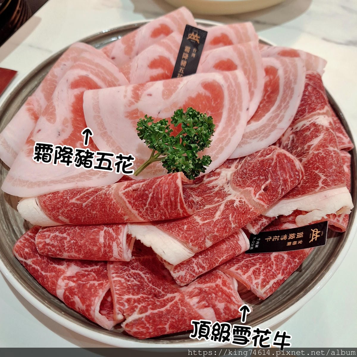 〔桃園 美食〕嗑肉石鍋桃園春日店｜自助吧放題＋王之雙拼太滿足