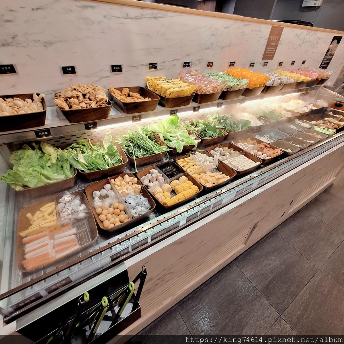 〔桃園 美食〕嗑肉石鍋桃園春日店｜自助吧放題＋王之雙拼太滿足