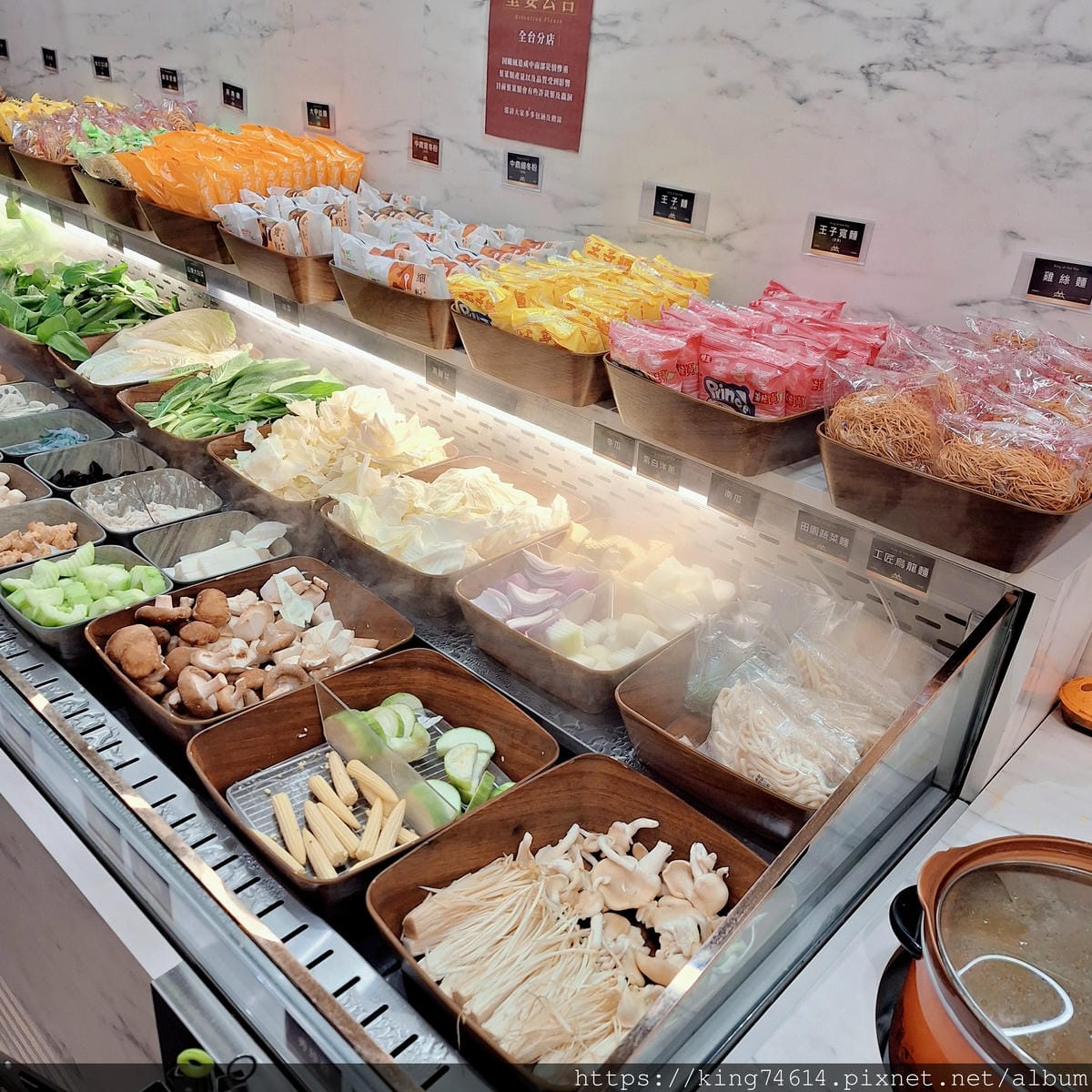 〔桃園 美食〕嗑肉石鍋桃園春日店｜自助吧放題＋王之雙拼太滿足