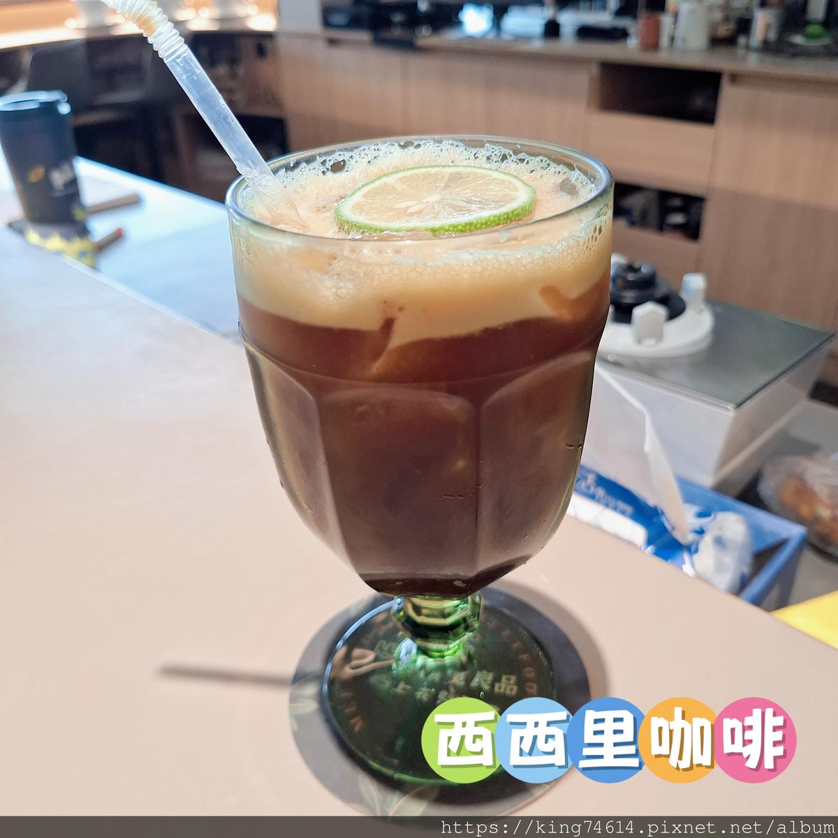 〔桃園 美食〕秘覓良品山上花兒開了咖啡景觀餐廳｜山中秘境玻璃
