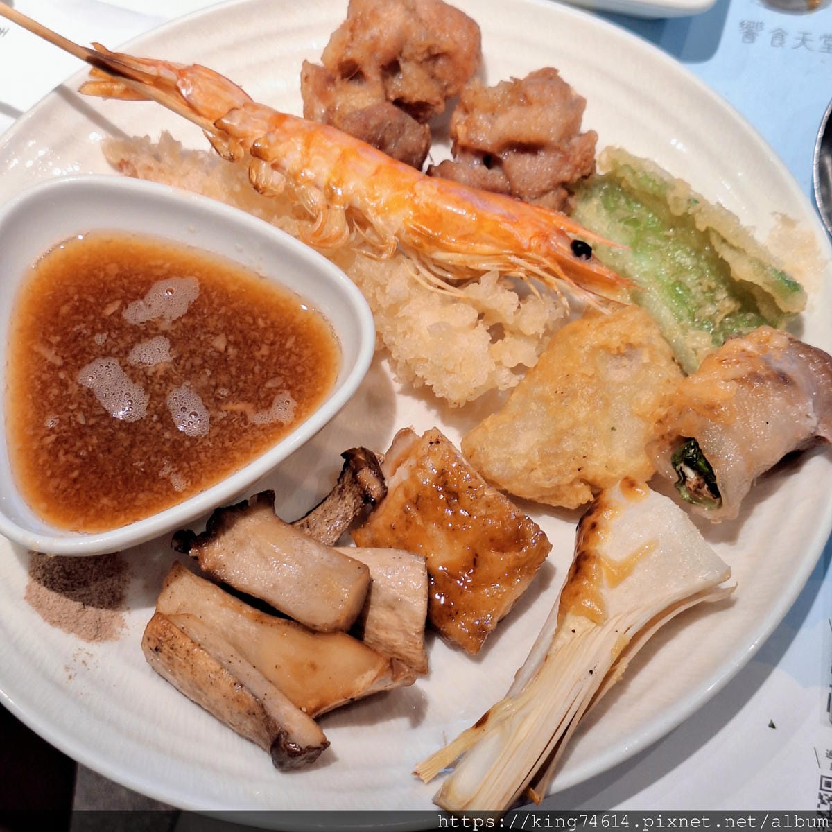 〔桃園 美食〕饗食天堂|超過百種菜色吃到飽|生魚片、烤鴨、客 〔桃園 美食〕饗食天堂|超過百種菜色吃到飽|生魚片、烤鴨、客