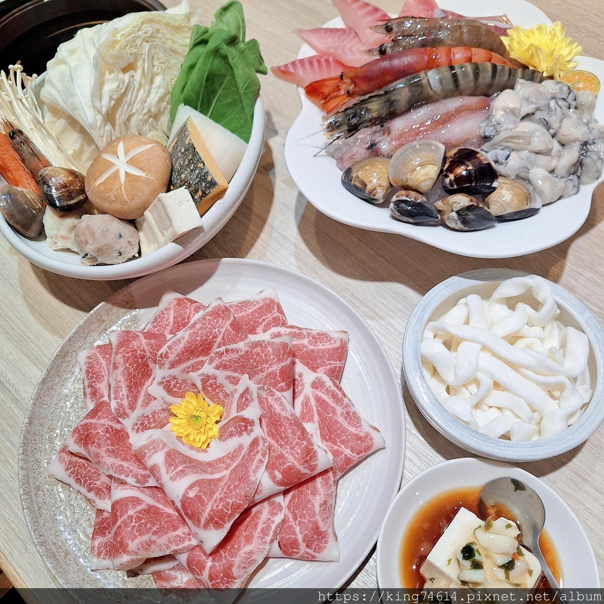〔基隆 美食〕罌粟花精緻鍋物｜個人套餐火鍋王者｜海陸鍋、青花