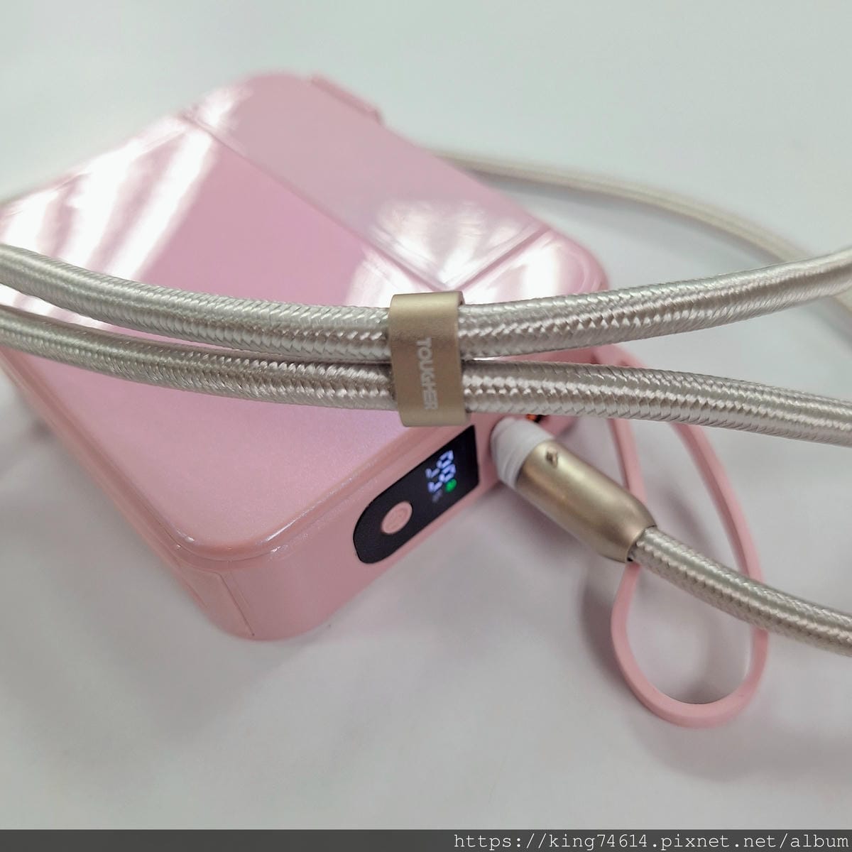 〔3C好物〕TOUGHER編織掛繩急速充電線|充電線×手機掛 〔3C好物〕TOUGHER編織掛繩急速充電線|充電線×手機掛