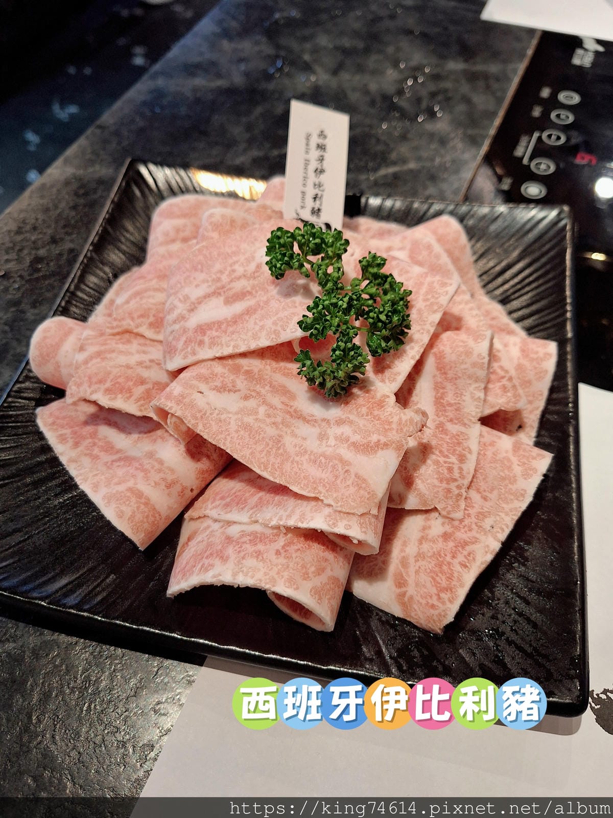〔台北 美食〕武鶴和牛火鍋｜A5日本和牛海陸吃到飽！平日午餐