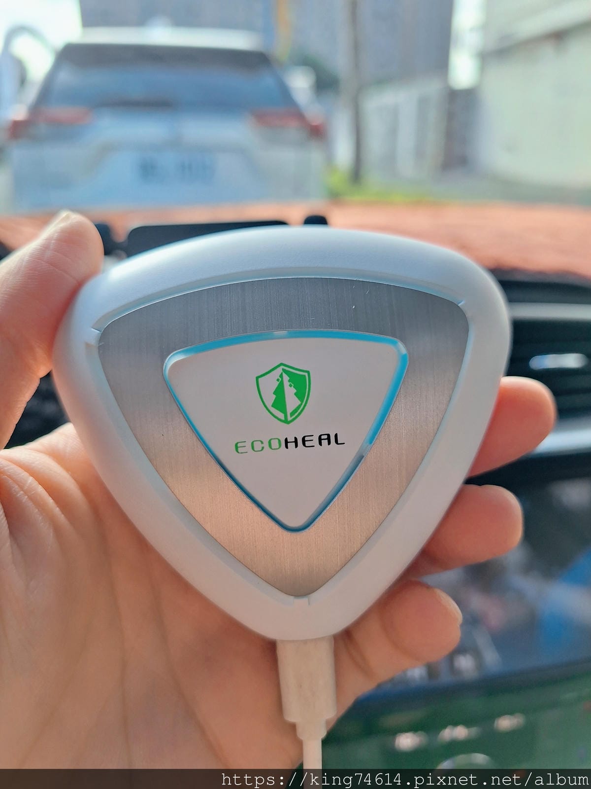 〔3C 好物〕光合電子樹質感車用除臭器心得:0分貝運作還能 〔3C 好物〕光合電子樹質感車用除臭器心得:0分貝運作還能